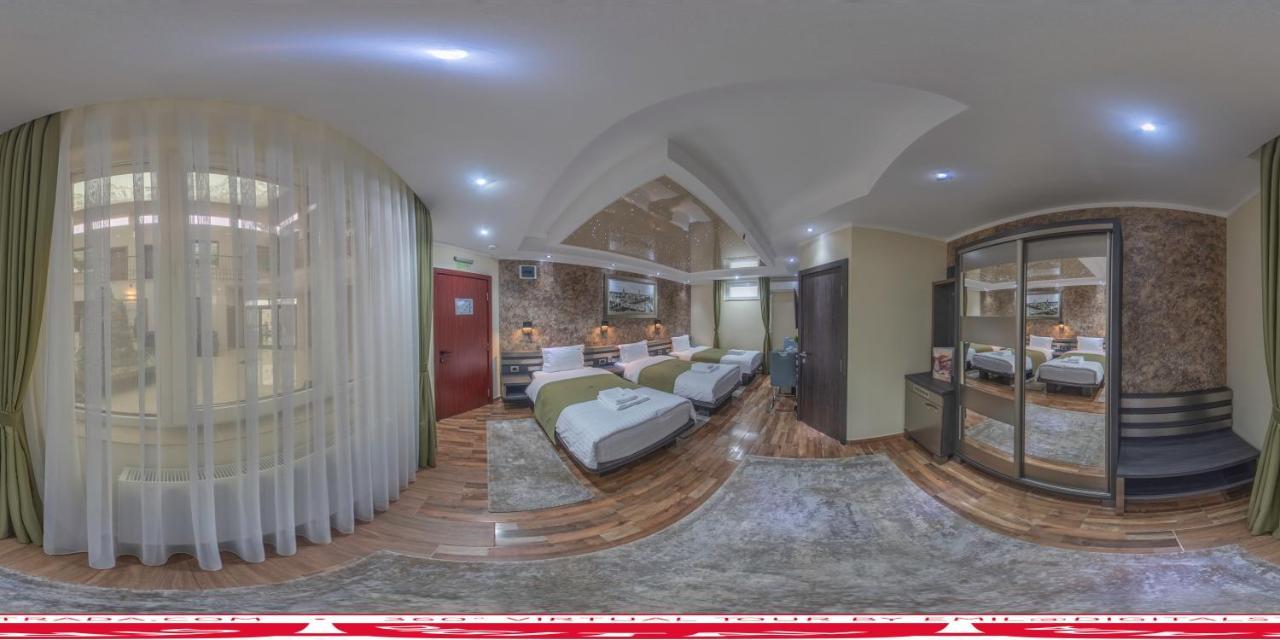 Hotel Novotheos Орадя Экстерьер фото