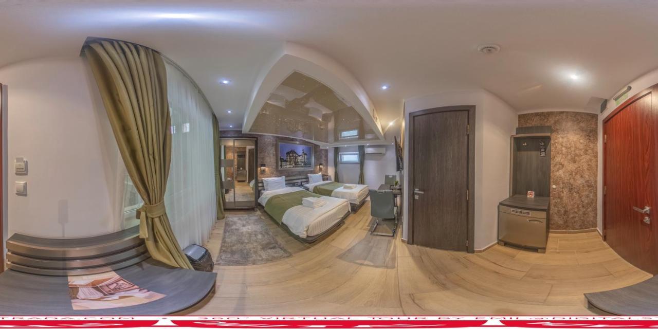 Hotel Novotheos Орадя Экстерьер фото